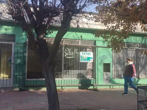 O Connor entre Elordi y Onelli