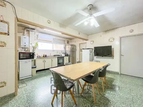 Depto Tipo Casa 4 ambientes con 2 baños