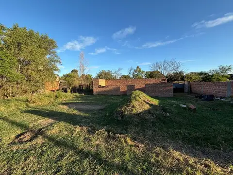 Terreno en Don Bosco 710 - Colonia Barón