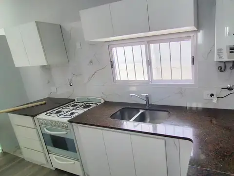 Depto Tipo Casa en Venta de 2 ambientes