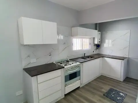 Berutti 1000, Piso PB