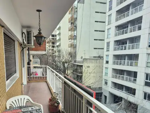 Departamento 4 ambientes con balcón en venta