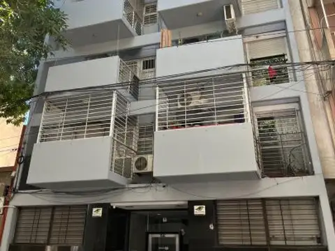 Dos Dormitorios con Balcón y Cocina Independiente