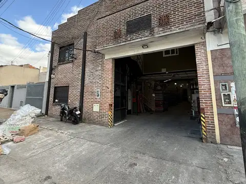 Galpon En Venta 645 M2 Cub. Zonificación Mi, Importantes Accesos, La Tablada.