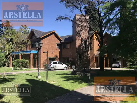 Casa 6 ambientes - Quincho - Pileta - Casa de Caseros- Villa Luzuriaga