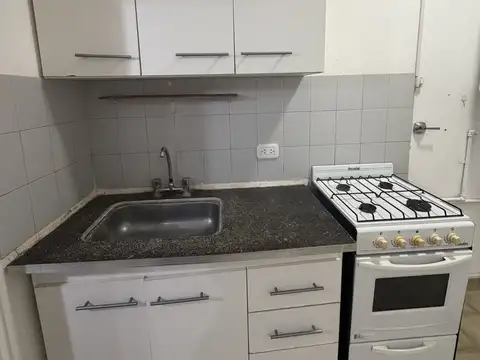 Avenida Doctor Ricardo Balbín 800, Piso PB