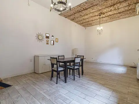 Depto Tipo Casa en Venta 40 años