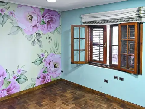 Casa en Venta en Rafael Calzada, USD 490.000