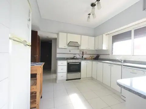 Cabrera 2400, Piso 3