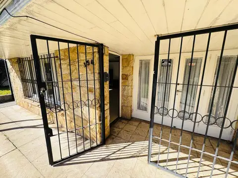 Casa en Venta en Villa Primera, USD 230.000