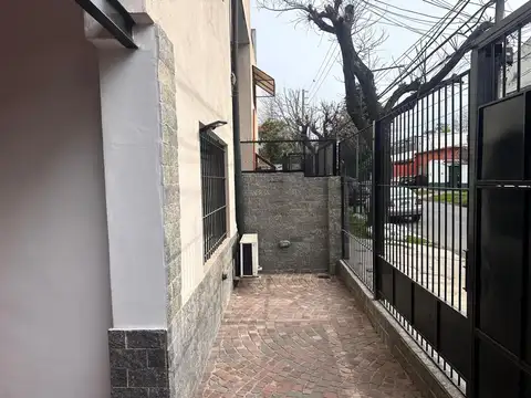 Oficina en Alquiler con 1 cochera