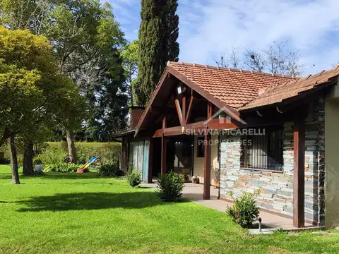 VENTA CASA -APTO CRÉDITO -BARRIO EL REMANSO - CALLE EL ESCONDIDO 900