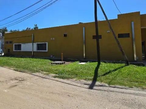 Venta Galpón y Oficina Com. Parque Industrial Villa Allende