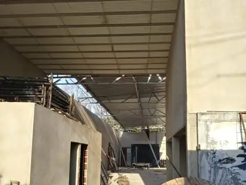 Galpon en Venta en Villa Luzuriaga, USD 150.000