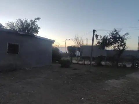 Casa 3 ambientes con 1 baño