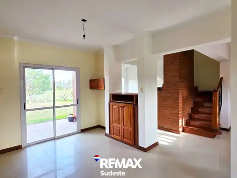 Casa 5 ambientes con 2 baños