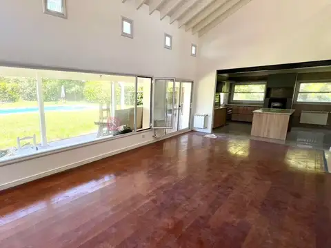 Casa Dúplex  en Alquiler en Saint Matthew´s, Pilar, G.B.A. Zona Norte