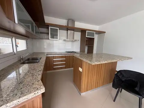 Casa en Alquiler al Norte