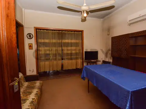 CASA EN VENTA EN TEMPERLEY 4 AMBIENTES CON PATIO TERRAZA Y ESPACIO DE GUARDADO