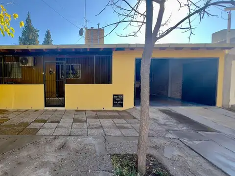 Aguaribay y Vieytes , Barrio los Aromos 100