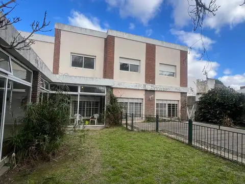 Casa en Banfield Este