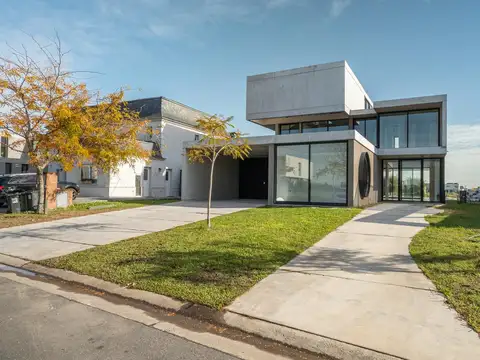 Casa en Venta de 5 dormitorios
