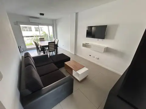 Av Garay 651 , Piso 4