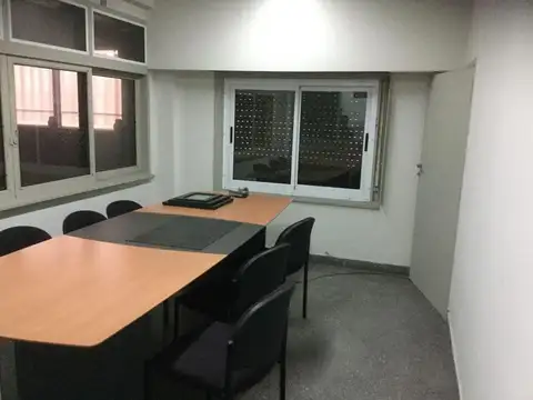 Oficina en Venta al Este