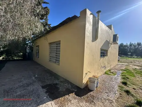 Casa de 2 dormitorios en venta en B° Los Chañares - Francisca Hernández 385