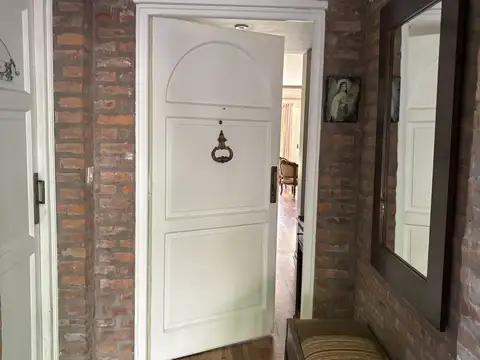 Casa en Venta en San Isidro Vías / Rolon, USD 450.000