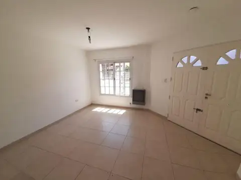 Casa en Alquiler en Haedo, $ 1.500.000