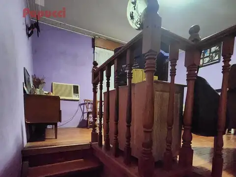 Casa sobre lote propio a metros de Av. Libertador — Ideal inversión o reciclaje