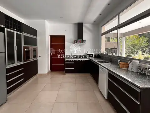 Casa Monoambiente con 3 baños