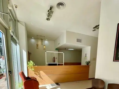 Local en Venta Via Púb.