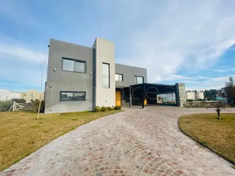 FINCAS DEL ALBA - Excelente propiedad con 4 dormitorios + escritorio + gimnasio/playroom