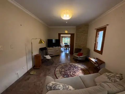 Casa 7 ambientes con 3 baños
