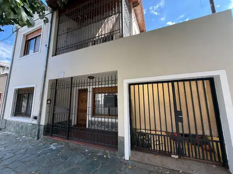 Casa en venta cuatro dormitorios en Junin, Bs, As.