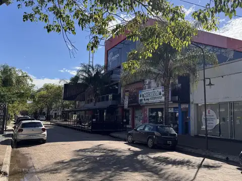 Local en Venta 80 años