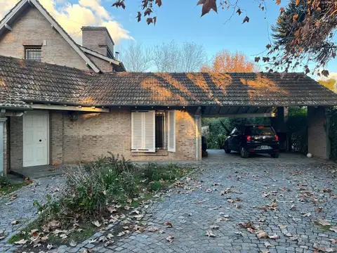 Casa en Alquiler de 4 dormitorios