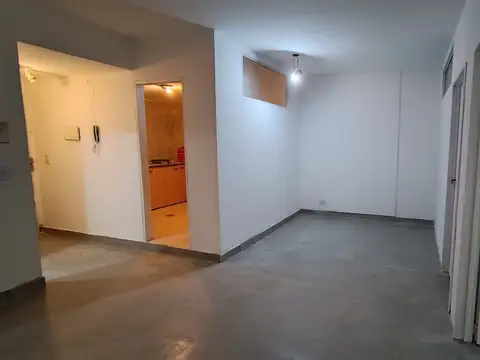 Alquiler de Departamento de 3 ambientes en Balvanera - Eléctrico