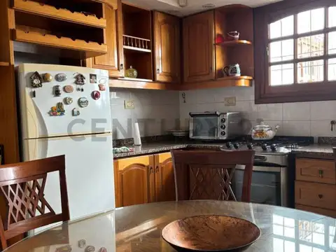 Venta Casa 5 ambientes – Villa Luro-Excelente Estado
