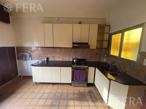 Depto Tipo Casa en Alquiler de 4 ambientes
