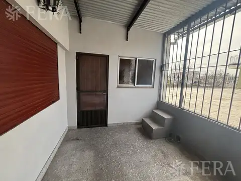 Depto Tipo Casa en Alquiler en Wilde, $ 950.000