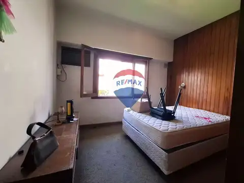 Depto Tipo Casa en Venta en Bernal Oeste, USD 65.000