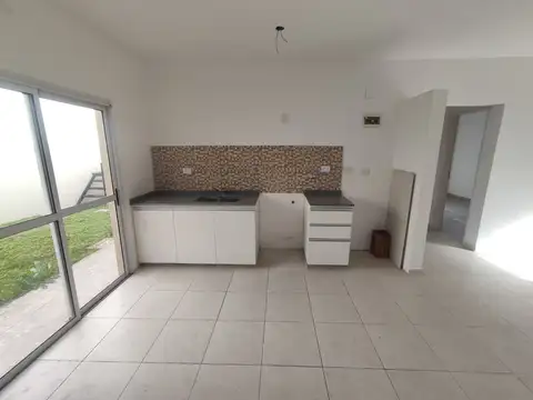 Depto Tipo Casa en Venta de 3 ambientes