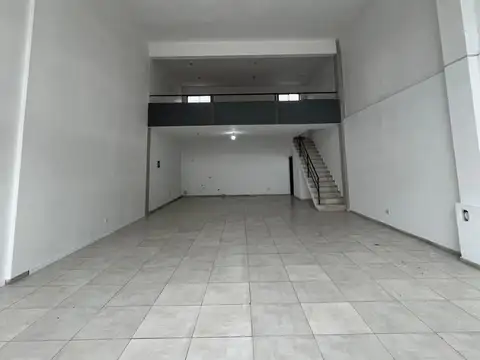 Local en Alquiler Via Pública