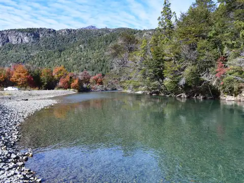 Campo de 35 Has con costa de Rio Tigre