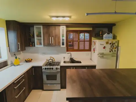 Casa en Venta Barrio Privado C/ Seg 24 hs. Av. Bodereau