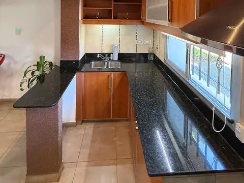 Casa en Venta en Quilmes Oeste, USD 160.000