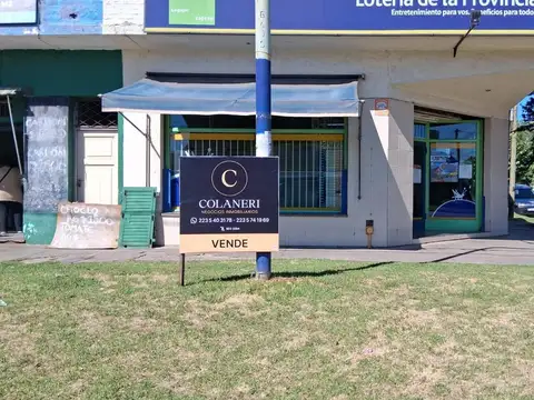 Local comercial sobre Av. Colon + Deposito